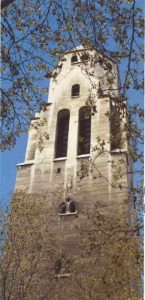 clocher de l'église Saint-Pierre de Chaillot