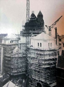 Photographie des dômes en cours de construction (© AHAP, 1D-3D).