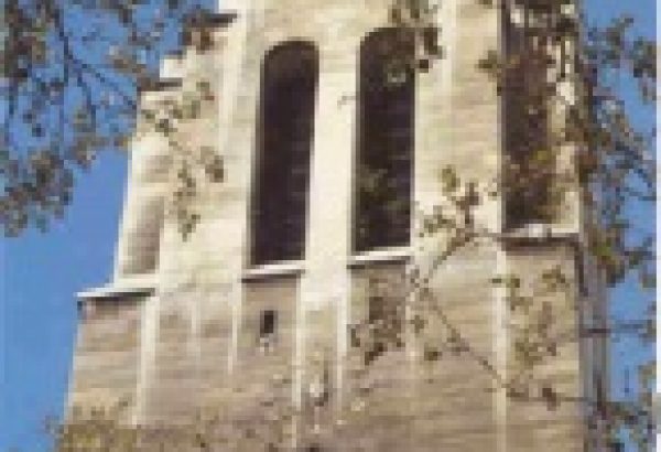 clocher de l'église Saint-Pierre de Chaillot